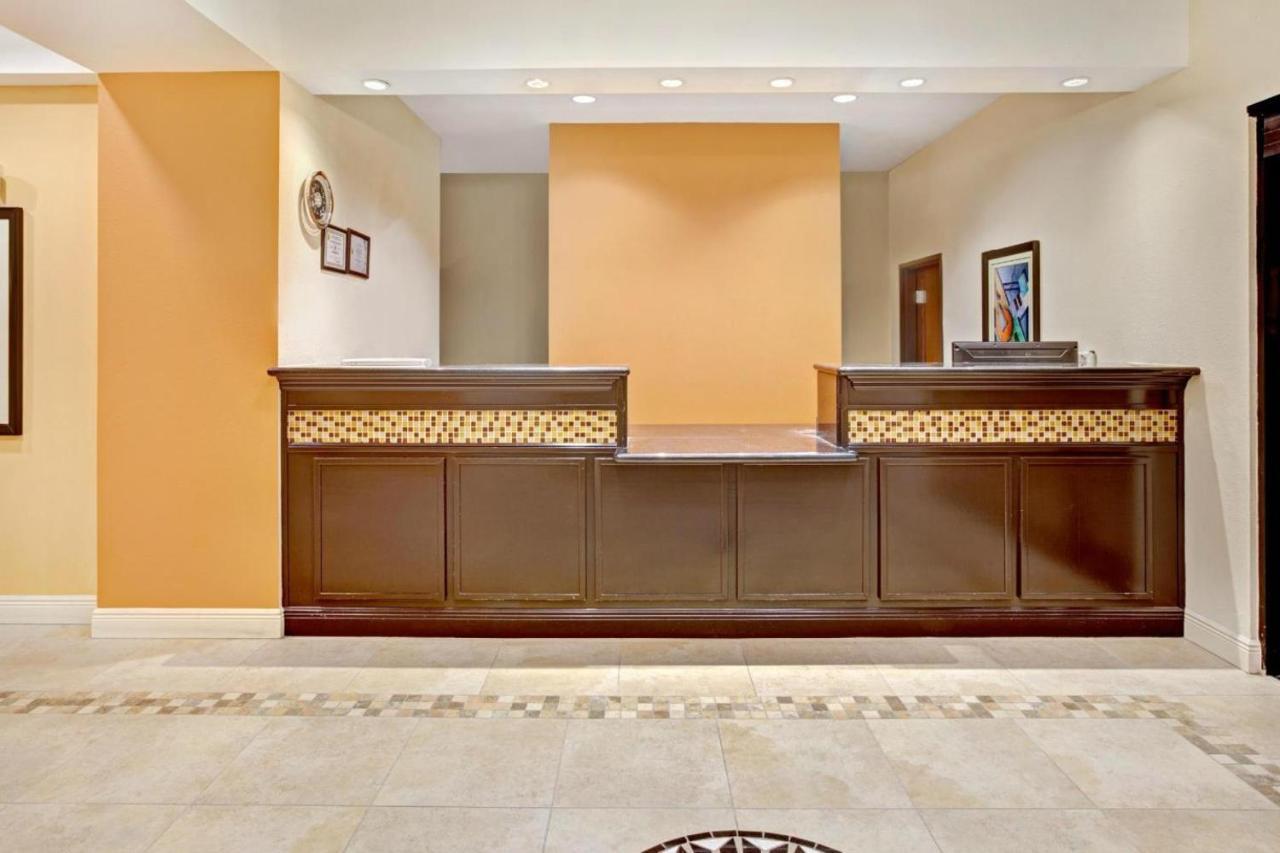 Scottish Inns And Suites - La Porte Bagian luar foto