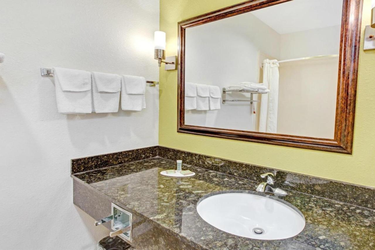 Scottish Inns And Suites - La Porte Bagian luar foto